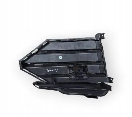 Volkswagen Touareg III Front bumper lower grill 760853666C 0999998094