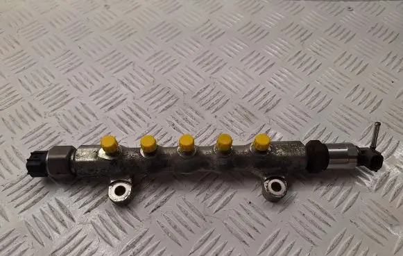 Toyota Corolla Verso AR10 Fuel main line pipe 238100R020 8945860010
