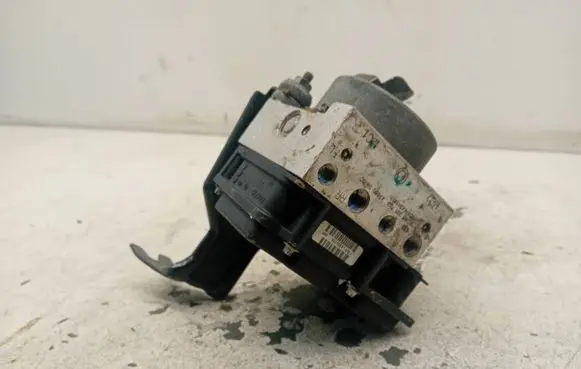 Nissan Note (E11) ABS Pump 476609U100 0265231732 5447L4220709