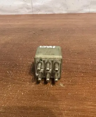 Mercedes-Benz SL R129 Other relay 0015427819 D3398