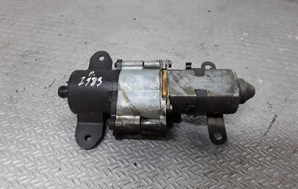 Chrysler Voyager Central locking motor 7746804601