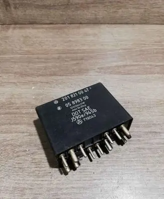 Mercedes-Benz S W126 Other relay 2018210047 05898300