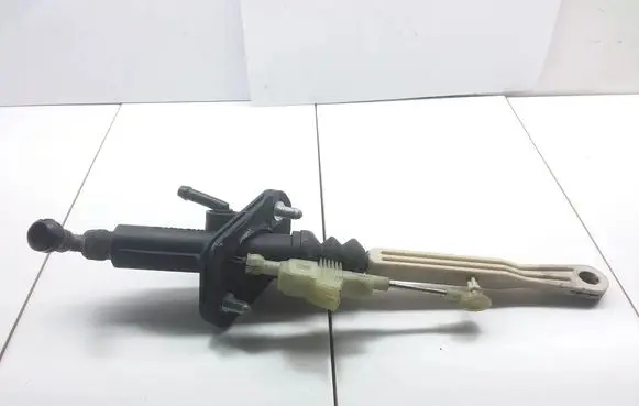 Volvo S80 Clutch master cylinder 9472979 8636540 KG1955TP01