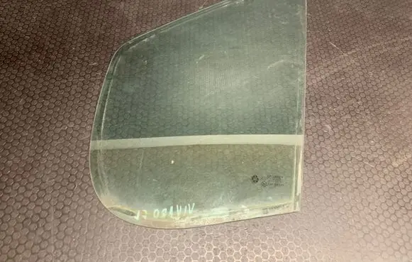 Opel Vivaro Front door vent window glass four-door 43R00049 DOT24AS2M25
