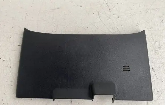 Dashboard lower bottom trim panel