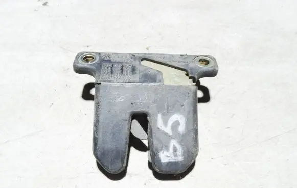 Volkswagen PASSAT B5 Tailgate/trunk/boot lock/catch/latch 3B5827505