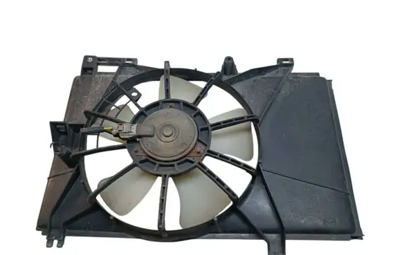 Mazda 2 Radiator cooling fan shroud 