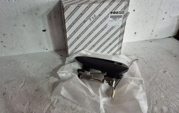 Fiat Punto Evo Front door exterior handle 735498775