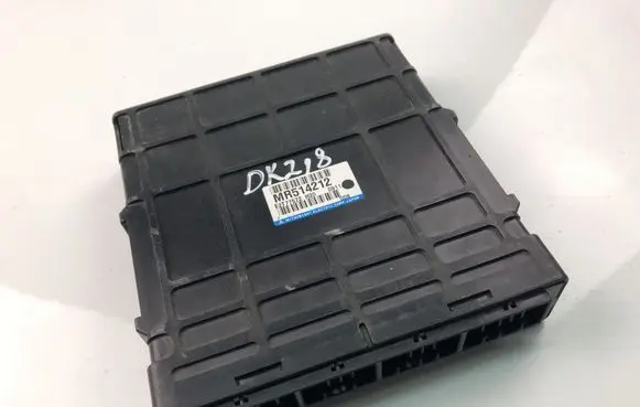 Mitsubishi Space Star Engine control unit/module MR514212