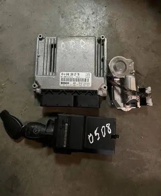 Mercedes-Benz Vito Viano W639 Engine ECU kit and lock set A6461502778 0281013453