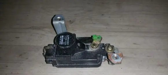 Mitsubishi Space Runner Central locking motor 1528005990 152800-5990