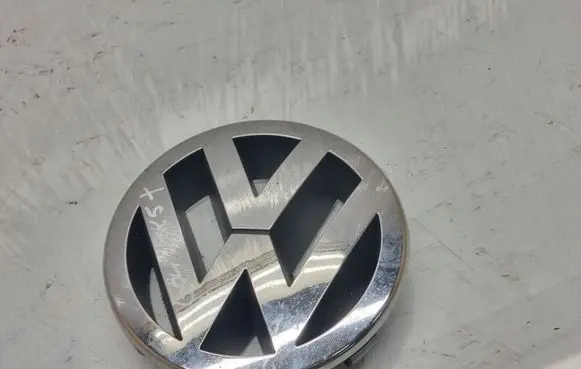 Volkswagen Golf Plus Manufacturer badge logo/emblem 5M0853601