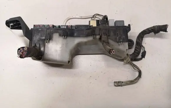 Toyota Avensis T250 Fuse module 8179PA1