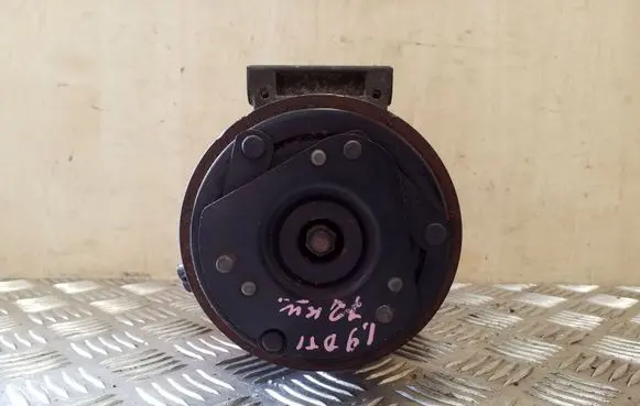 Renault Scenic I Air conditioning (A/C) compressor (pump) 7700105765