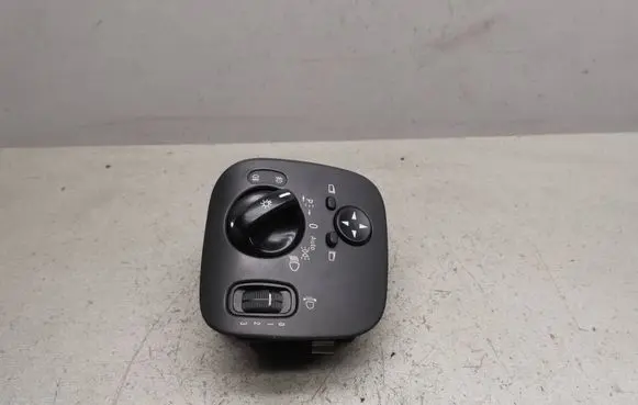 Mercedes-Benz C W203 Light switch A2035450604