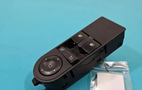 Opel Zafira B Electric window control switch 13228706 IMPRK1377365