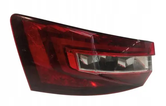 Skoda Superb B8 (3V) Rear/tail lights