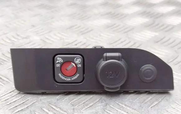 Passenger airbag on/off switch