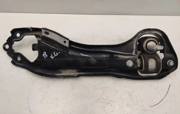 Chrysler Pacifica Rear control arm 68470299AA 68284315AB 68284315AC