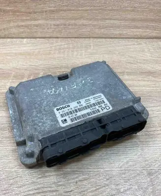 Opel Zafira A Engine control unit/module ECU 0281010268 24417169