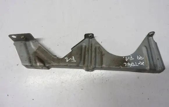 Nissan X-Trail T31 Fender mounting bracket M9RC830