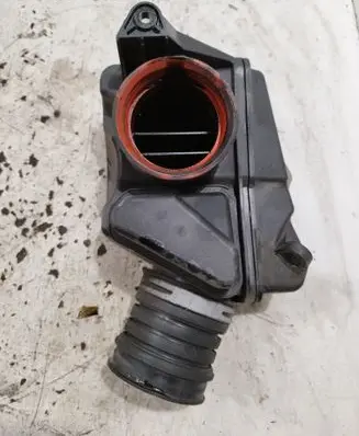 Intake resonator