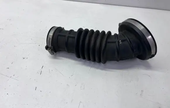 Opel Insignia B Intercooler hose/pipe 84120197