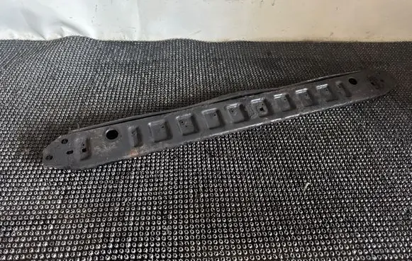 Volvo XC60 Bottom radiator support slam panel 31265124