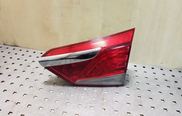 Hyundai i40 Tailgate rear/tail lights 924043Z001