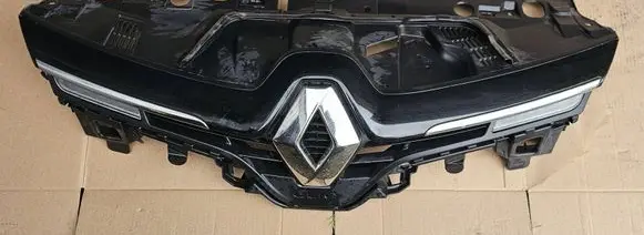 Renault Clio IV Front grill