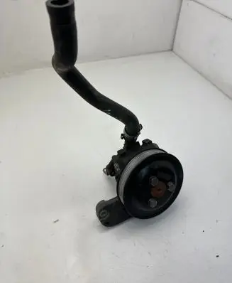 BMW 3 E90 E91 Power steering pump 678883802 69390210 7810898