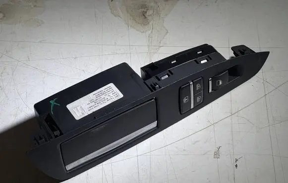 BMW 7 F01 F02 F03 F04 Electric window control switch 81833009