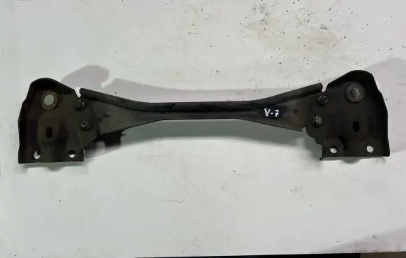 Volvo V70 Engine splash shield/under tray 30699889