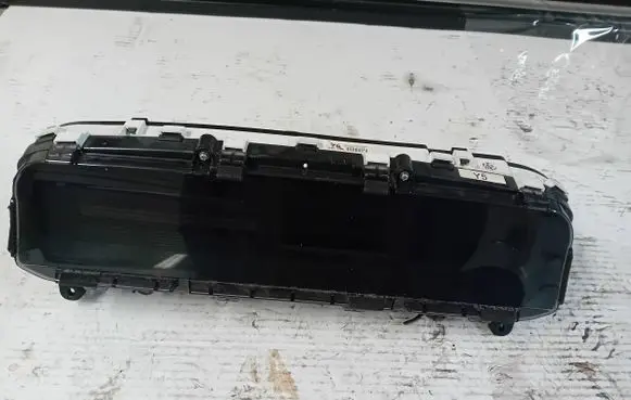 Toyota Prius+ (ZVW40) Speedometer (instrument cluster) 8380047F51