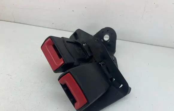 Audi A6 S6 C6 4F Middle seatbelt buckle (rear) 4F0857739D