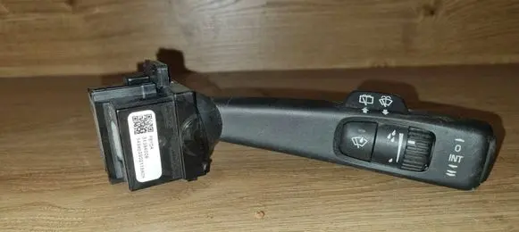 Volvo V70 Wiper control stalk 31394008