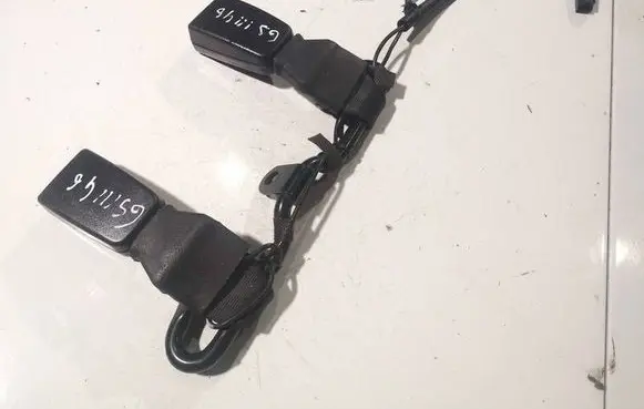 Ford Focus Middle seatbelt buckle (rear) AM51U613F64BF3YYW
