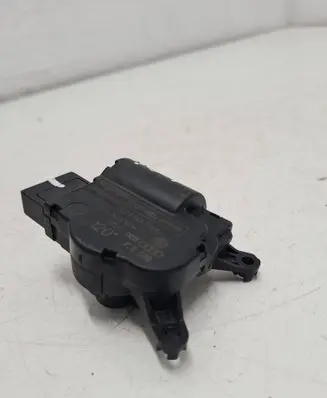 Volkswagen Transporter - Caravelle T5 Air flap motor/actuator 52411483R06