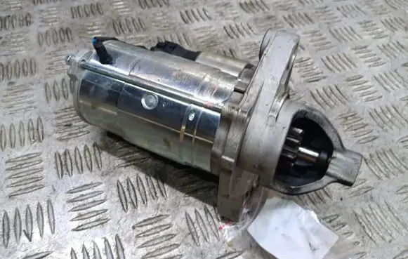Toyota Avensis T270 Starter motor