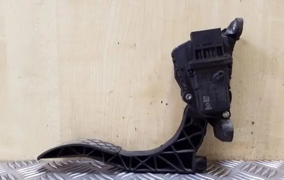 Audi A6 S6 C6 4F Accelerator throttle pedal 4F1721523A
