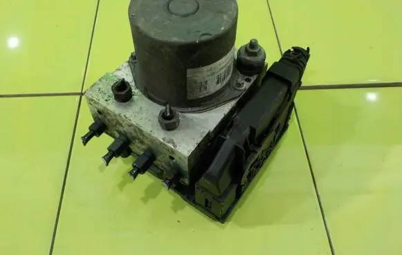 Citroen Berlingo ABS Pump 57110SWYG012M1