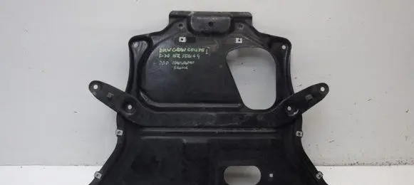 BMW 4 F36 Gran coupe Engine splash shield/under tray 6860952