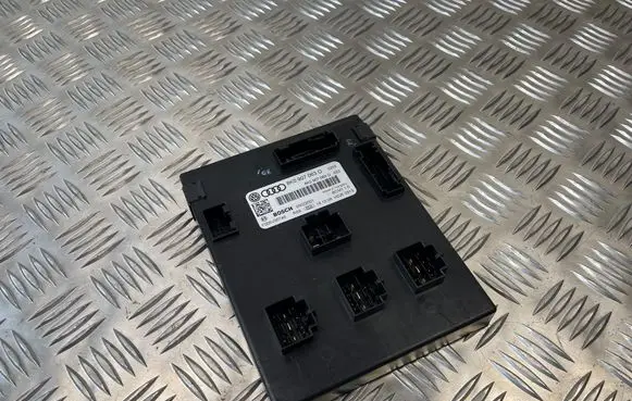 Audi A4 S4 B8 8K Comfort/convenience module 8K0907063D