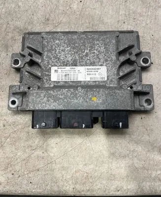 Renault Clio IV Engine control unit/module 8200522357 8200510536 S120200105A
