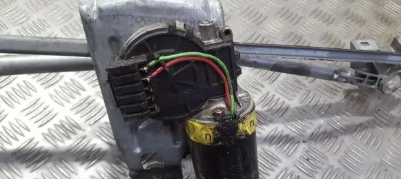 Audi A6 S6 C4 4A Wiper motor 0390241330cep