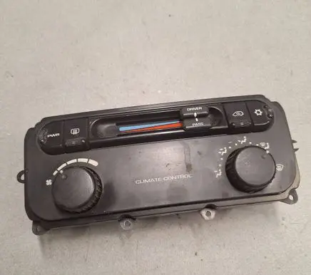 Chrysler Grand Voyager IV Climate control unit 05005039AA 2900701613 039AA