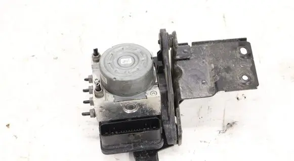 Volkswagen Golf Sportsvan Master brake cylinder 5Q0614517BJ