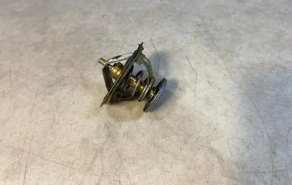 BMW 7 E23 Thermostat 11531254065