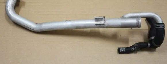 Audi A8 S8 D4 4H Engine coolant pipe/hose 079121070CC