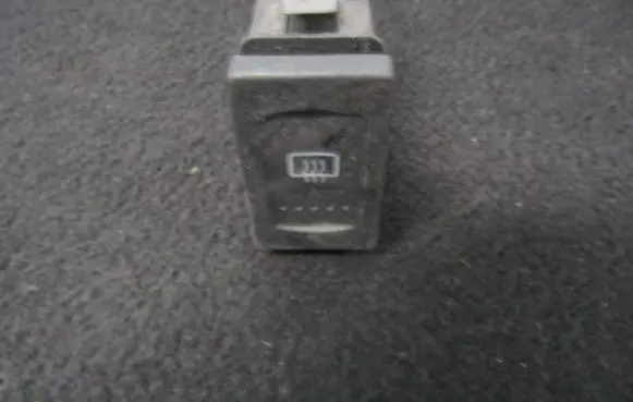 Windscreen/window heater switch